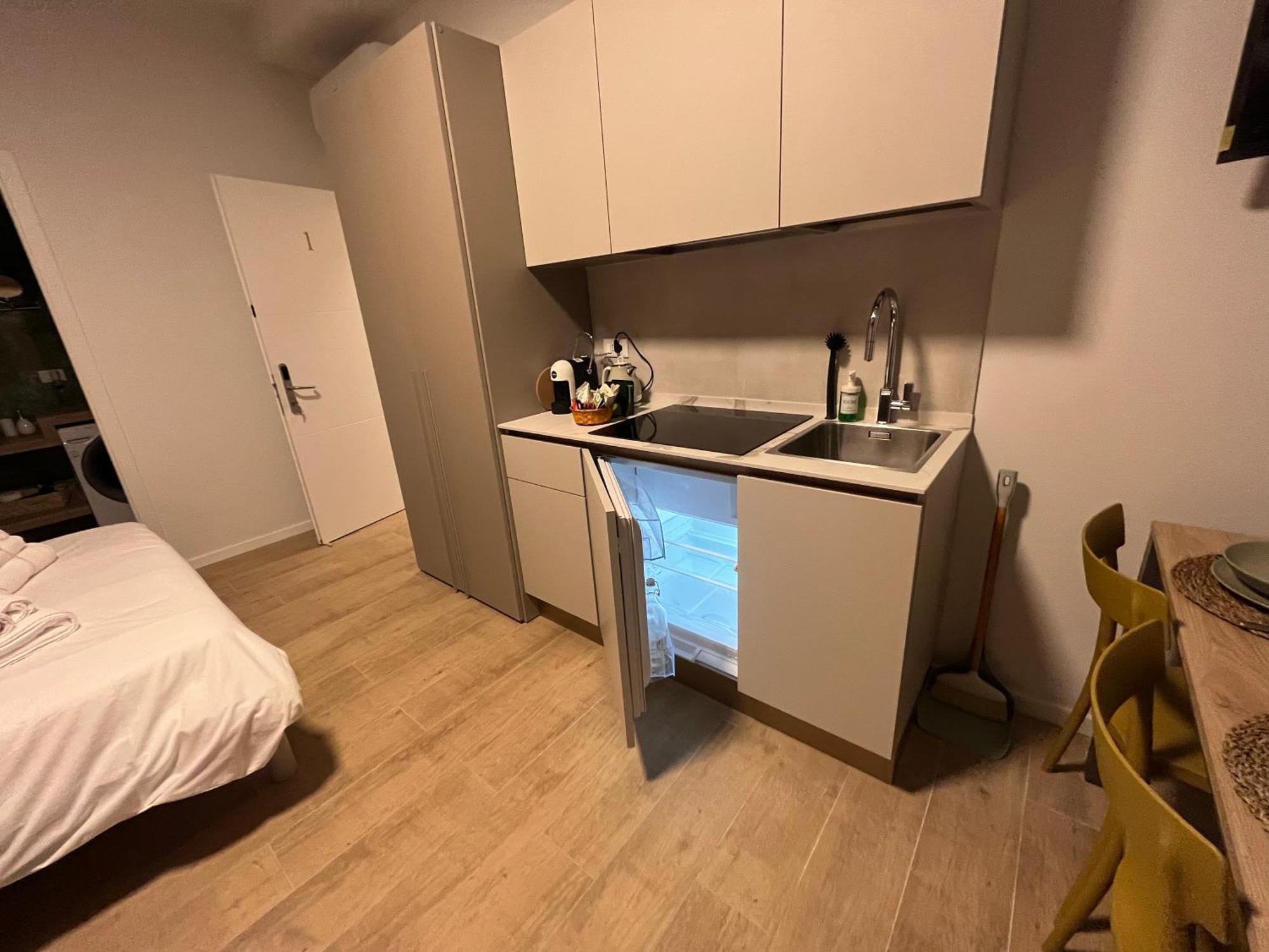 Calari Rooms - Monolocale Bologna Exterior photo